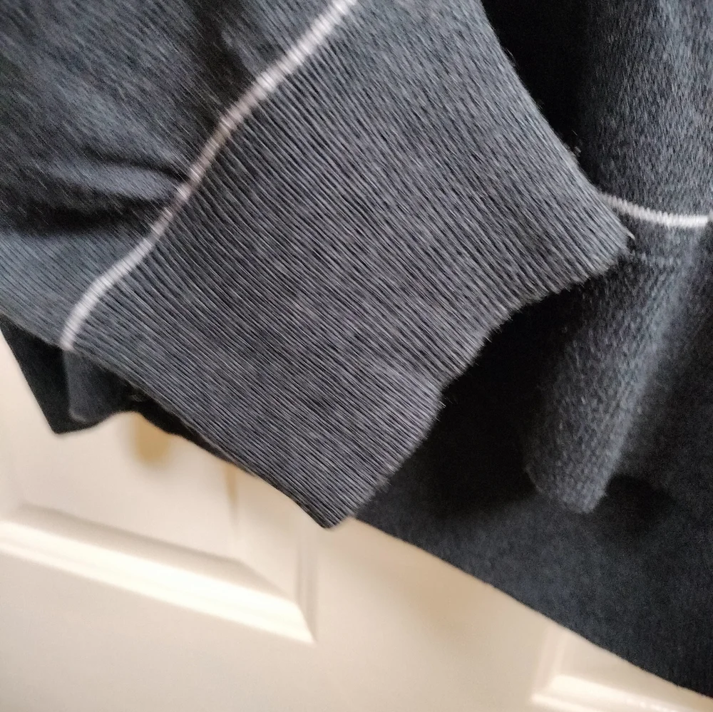 Banana Republic Luxury Blend V Banana Republic Men’s XL Silk Cashmere Blend V Nk